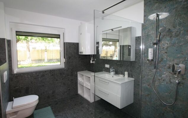 Diwani home stay Innsbruck - Photo 18